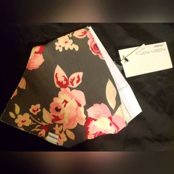 Pink & gray flower onesie set with has a NWT - Picture 5 of 6